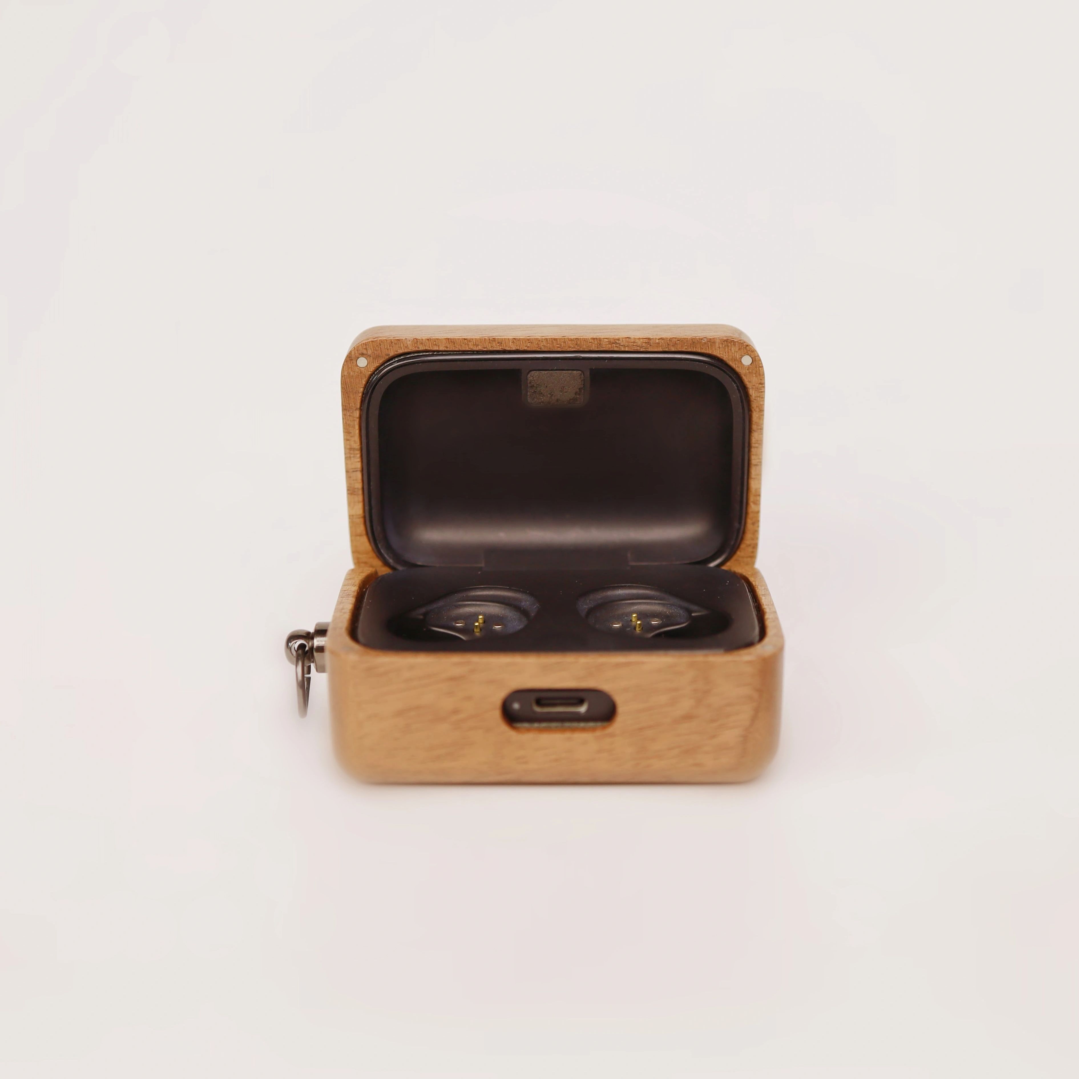 Walnut Solid Wood Case for Sen - Sennheiser Headphone Momentum 4 recension och pris