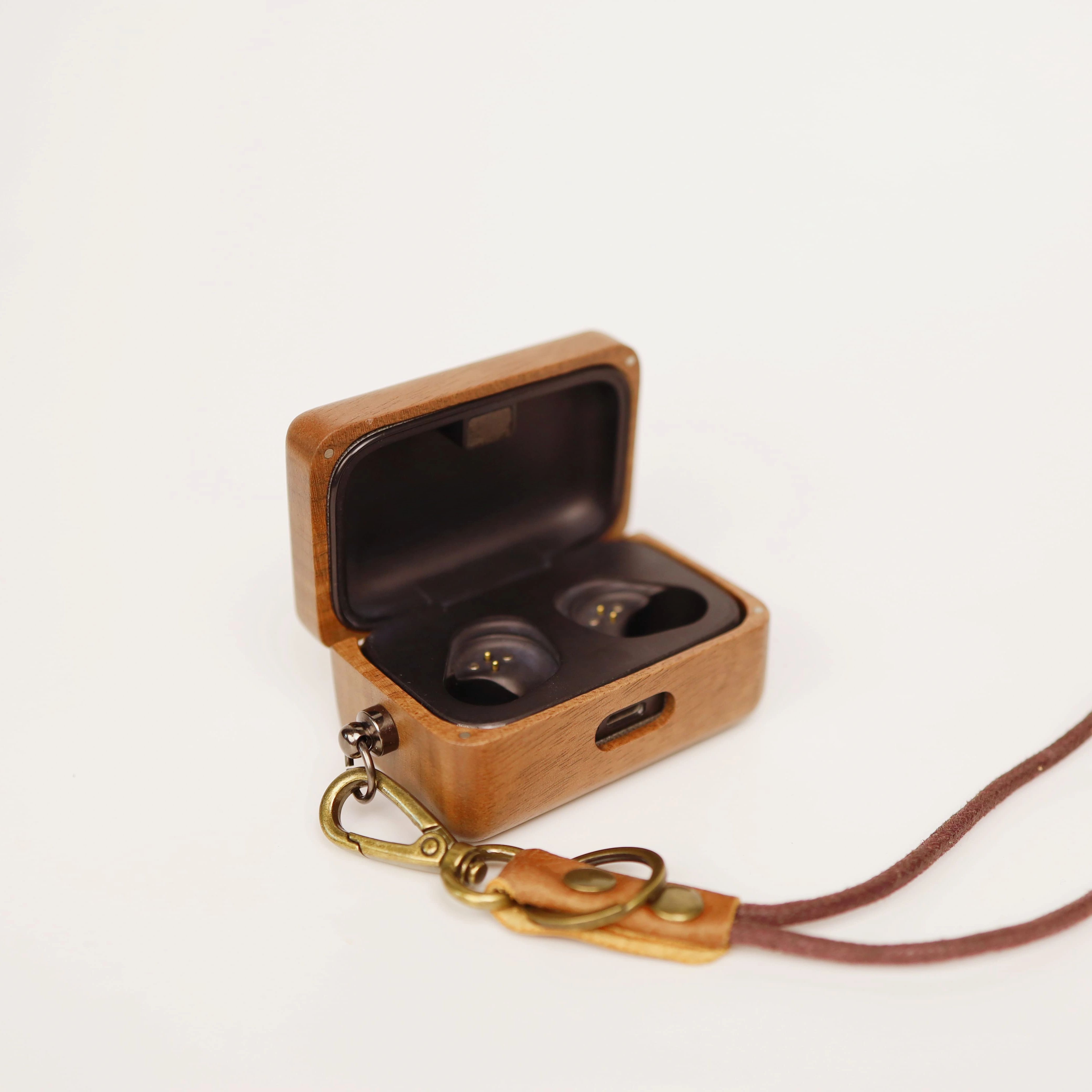 Walnut Solid Wood Case for Sen - Sennheiser Headphone Momentum 4 recension och pris